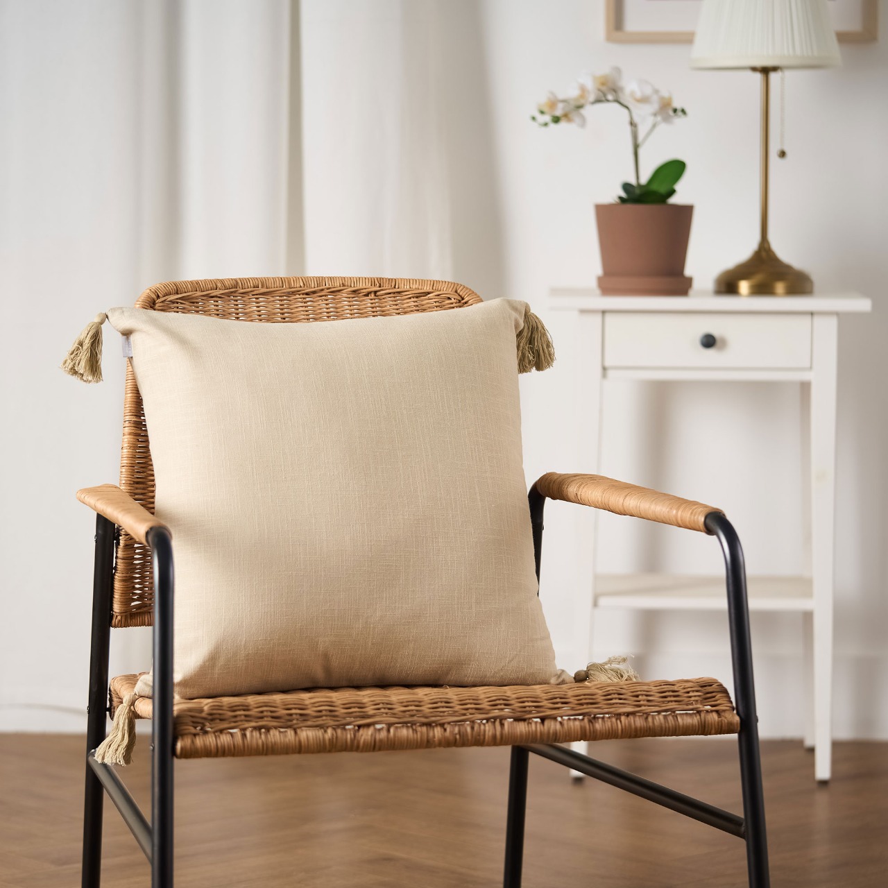 TASSEL CUSHION SQUARE